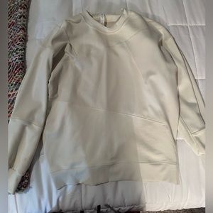 NWOT Creme Lululemon Crewneck